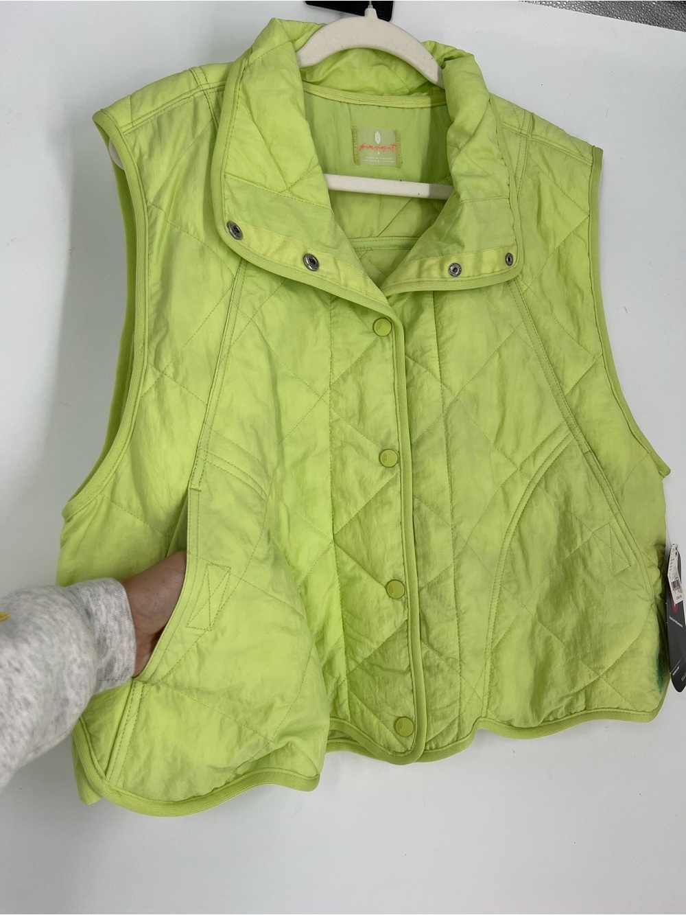 Free People Movement Quinn Lime Green Quilted Windbreaker Athletic Vest S NWT - Picture 4 of 8